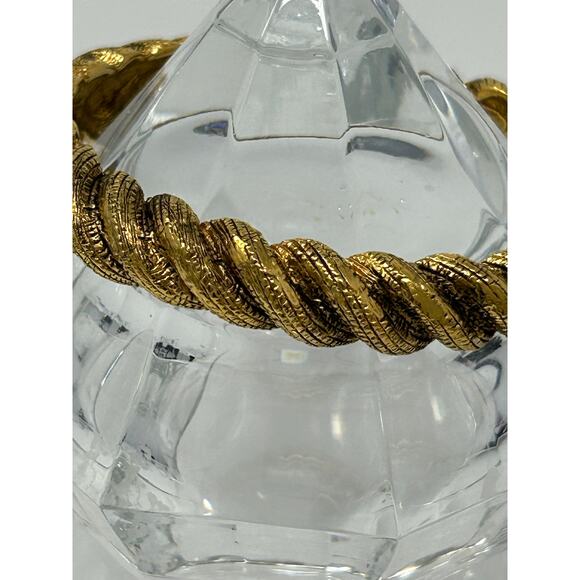 Vintage Chanel Made in France Twist Bangle - Picture 7 of 16